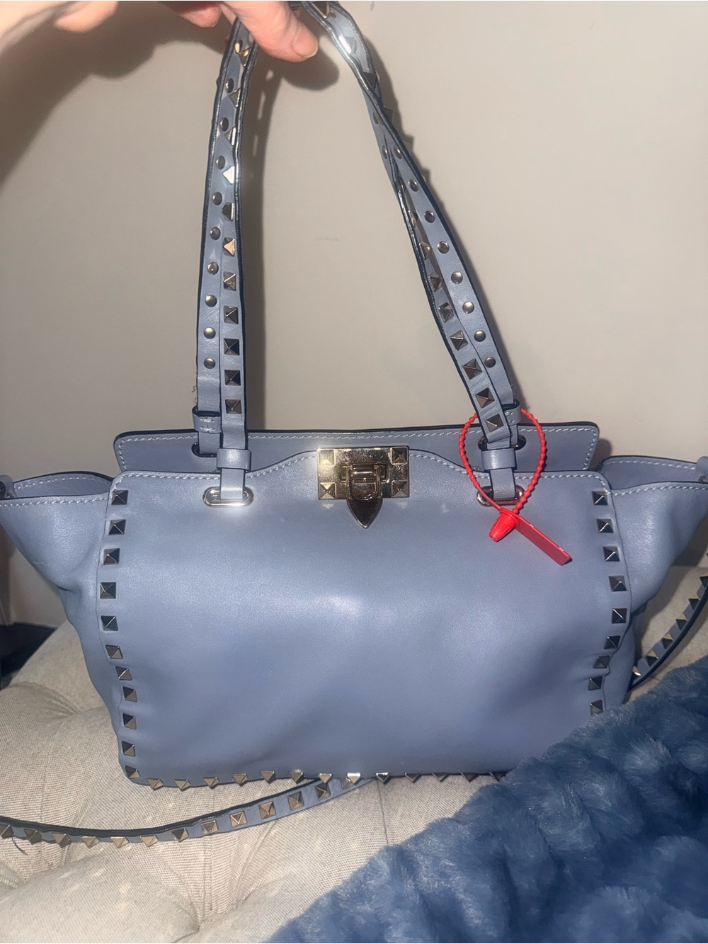 Valentino Garavani Small Rockstud Trapeze Tote - Light Blue